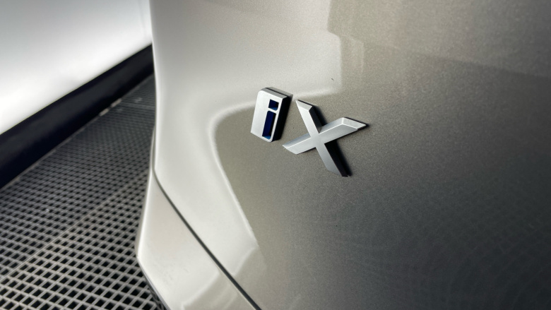 BMW iX 240kW xDrive40 M Sport 76.6kWh 5dr Auto Electric Estate